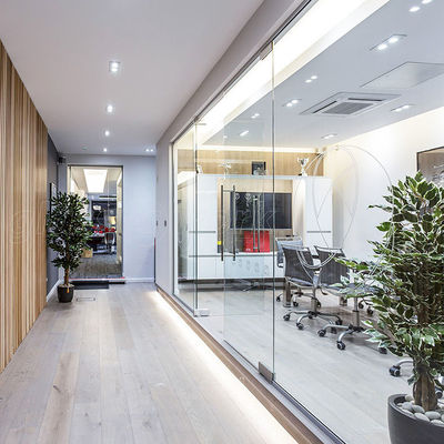 Cuadro de aluminio paredes de cubicle de vidrio Dimensión personalizada con puerta