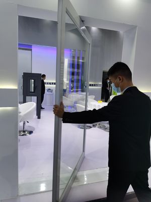 calidad  Slim Frame Aluminum Pivot Door Tempered Clear Glass Entrance Pivot Door fábrica