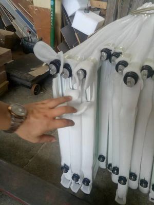 Puertas dobles de aluminio gris suave y personalizada Resistencia a huracanes