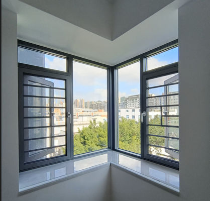 Ventana giratoria de aluminio personalizable con revestimiento en polvo