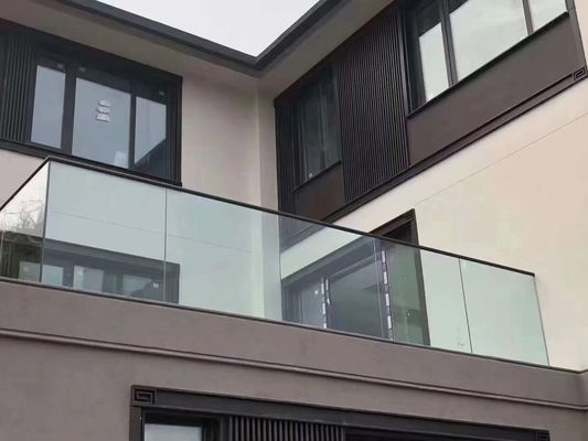 Fácil mantenimiento Rejilla de aluminio y vidrio de alta resistencia con grúa
