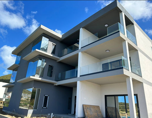 Barandillas de vidrio de aluminio negro de canal U Barandillas de vidrio de aluminio estable