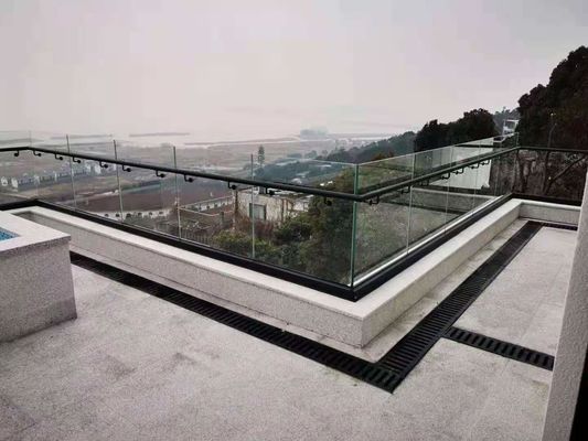 Barandillas de vidrio de aluminio moderno de canal U Barandillas de balcón de vidrio sin marco personalizadas