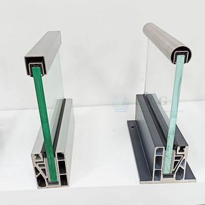 Balaustrada de vidrio de aluminio de canal U resistente a la intemperie para exteriores