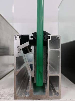 Balaustrada de vidrio de aluminio de canal U resistente a la intemperie para exteriores