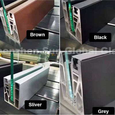 Cubierta de vidrio de diseño moderno balcón grilleta U canal barandilla de vidrio para interiores exteriores