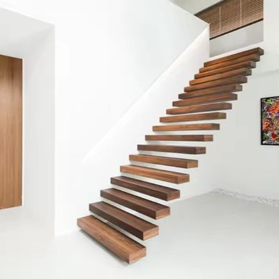 Escalera de madera flotante de interior con diseño elegante con rodadura de roble rojo / roble blanco