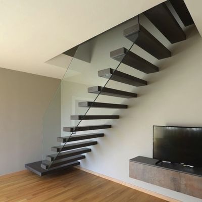 Escalera flotante moderna para interiores o exteriores con barandillas y pisos personalizados para edificios comerciales