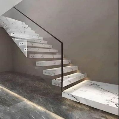 Escaleras de vidrio flotantes personalizables Diseño duradero y elegante con barandillas de acero inoxidable de satén / espejo