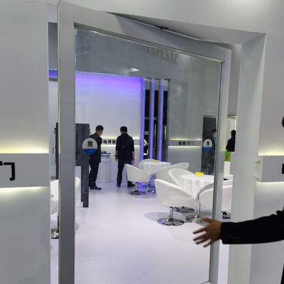 Cuadro de aleación de aluminio de lujo de diseño laminado de vidrio templado puerta de entrada con perno en tamaños personalizados para tipo de vidrio simple y doble