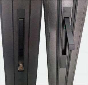 Puerta plegable de aluminio resistente a la intemperie con bloqueo multipunto