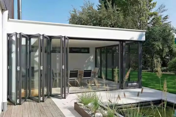 Puertas plegables de acordeón exterior de entrada Puertas plegables de vidrio de aluminio para terraza