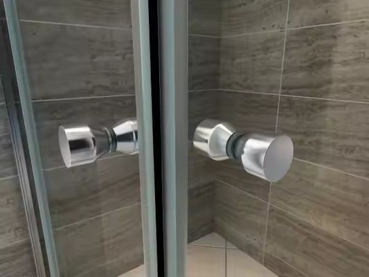 Puerta corredera de aluminio duradera con 50 años de vida útil y soporte en línea de 24 horas con acabado de oxidación