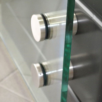 Tornillos de montaje separadores de acero inoxidable, sujetadores de panel, herrajes para escaleras exteriores y balcones