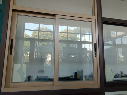 Vidrio laminado de ventana giratoria de perfil de aluminio para uso residencial