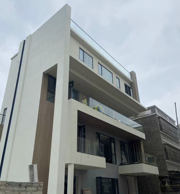 Sistema de barandillas de vidrio sin marco personalizable para cercas exteriores seguras y modernas