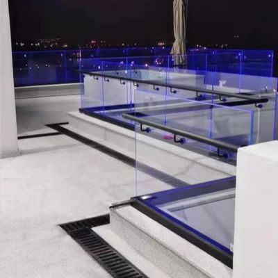 Barandillas de cubierta de vidrio modernas para exteriores Vidrio templado en U canal sin marco Balustradas de balcón de 12-20 mm